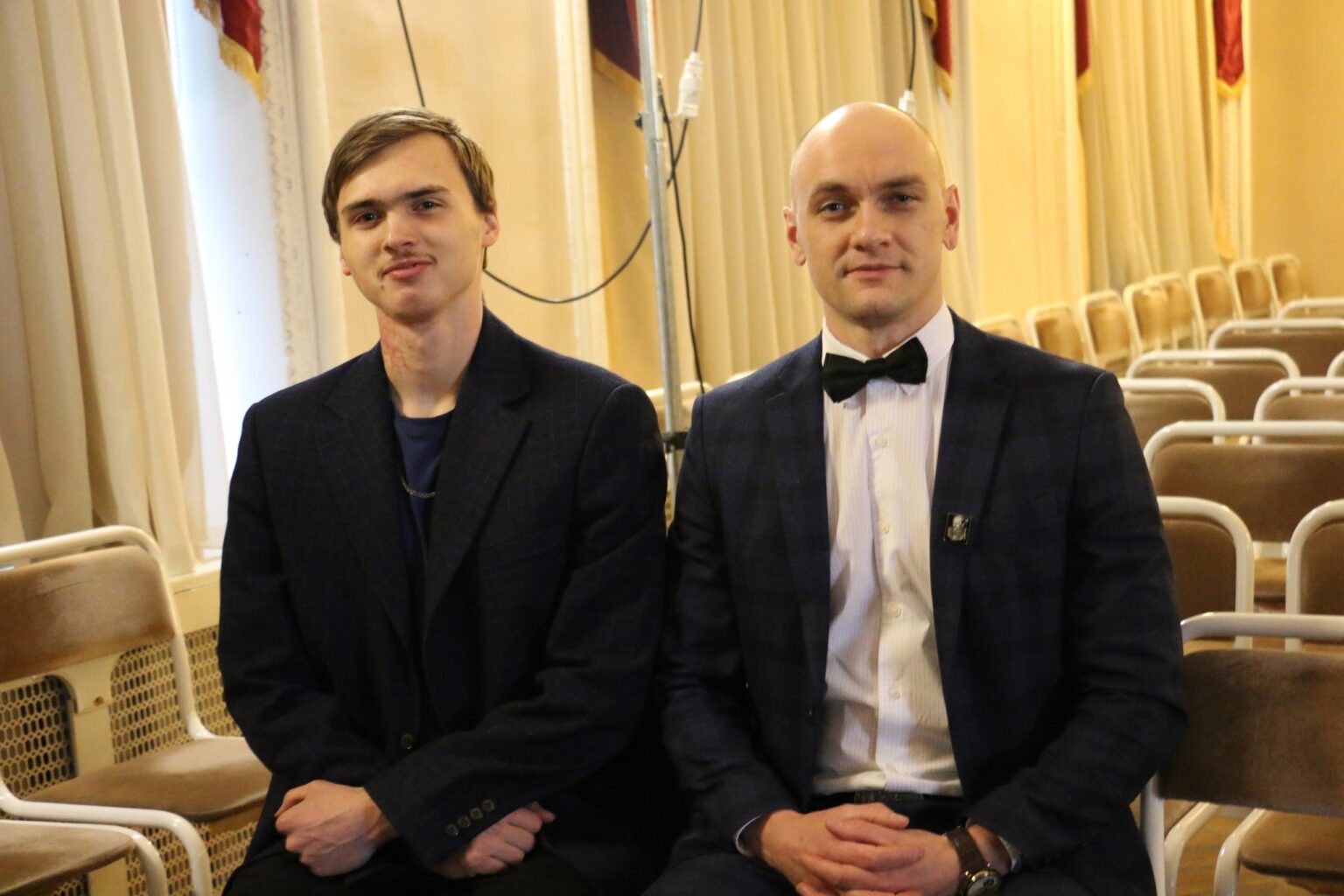 пушкинская школа учителя. пушкинская школа 3 педагоги. пушкино детская школа искусств. пушкинская школа омск. фотографии учителей пушкина.